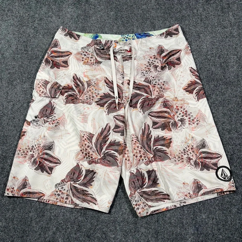 VTG Y2K Volcom Numero 2 Mod Board Shorts Mens 34 Floral Print‎ Swim Trunks White